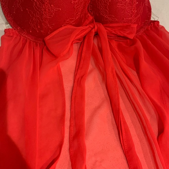 Victoria's Secret Tie-Front Babydoll Lingerie - Picture 4 of 8